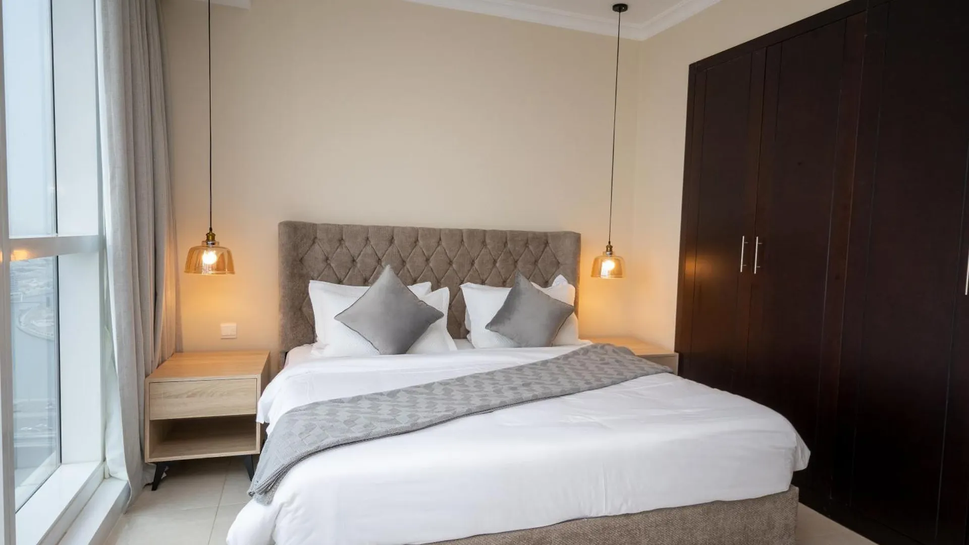 La Maison - The Court Tower Dubai 0*,